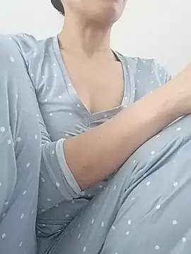 BUSE8821 online show from December 2025 01:07:01 PM