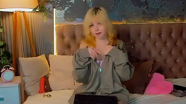 EmilyAngells online show from February 2026 07:29:01 AM