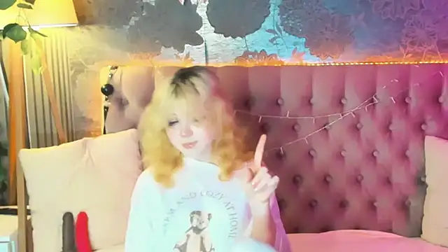 EmilyAngells online show from May 2026 06:08:01 AM