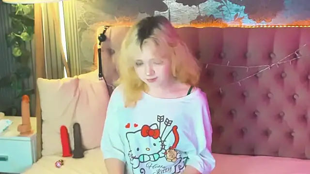 EmilyAngells online show from May 2026 06:00:01 AM