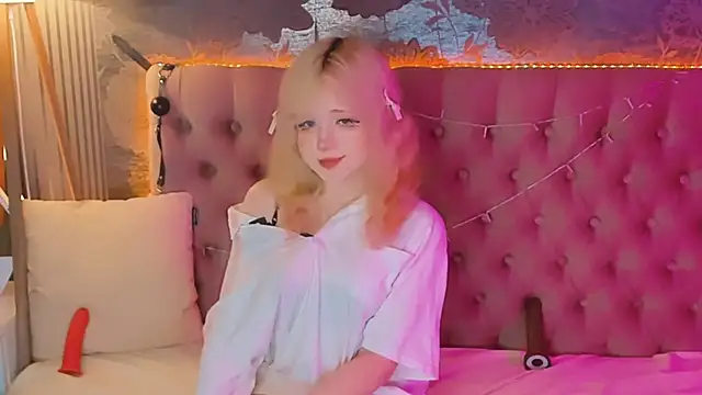 EmilyAngells online show from July 2026 06:09:01 AM
