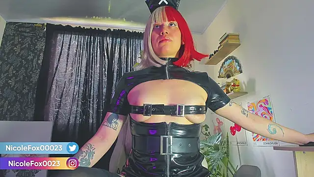 NicoleFox23  online show from March 2025 07:05:01 PM