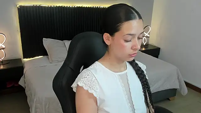 angeline davies online show from October 2025 03:43:02 AM