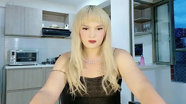 Snapshot of ScarletThompsonx chatting on July 2026 11:31:01 PM ScarletThompsonx online show from July 2026 11:31:01 PM
