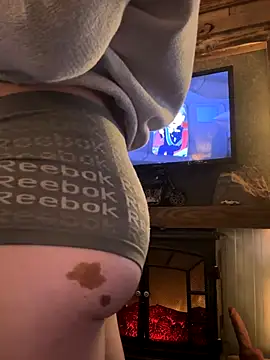 Polaroid White online show from November 2025 08:28:01 AM