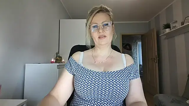 DianaLive online show from February 2026 09:19:02 AM