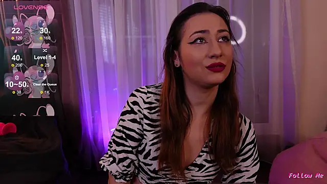 IsoldeBlis online show from October 2025 07:23:01 PM