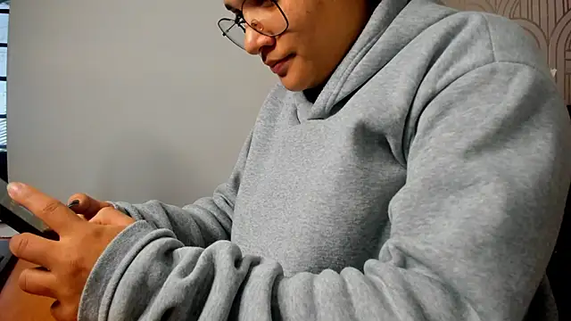 BloodyMaary  online show from March 2025 11:42:01 AM