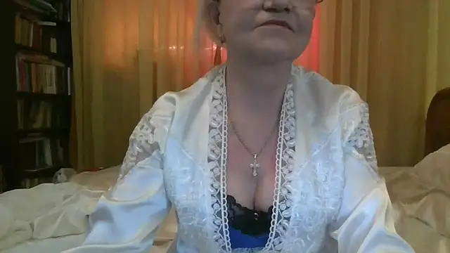 Heidi-Helga online show from February 2025 06:20:01 PM