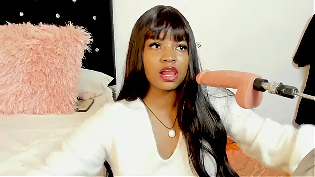 Snapshot of ValerieBlakee chatting on October 2025 05:01:01 PM ValerieBlakee online show from October 2025 05:01:01 PM