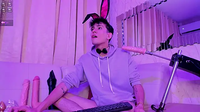 ValentinoMoreti online show from March 2025 05:11:01 AM