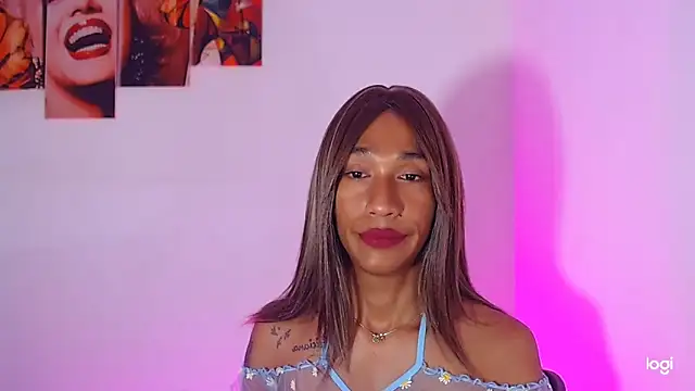 Snapshot of red_veltet chatting on September 2025 11:32:02 PM red veltet online show from September 2025 11:32:02 PM