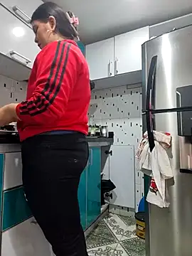 Snapshot of krolay16 chatting on September 2025 08:25:01 PM krolay16 online show from September 2025 08:25:01 PM