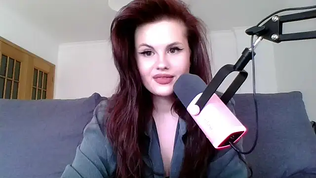 Snapshot of Della_Ideal chatting on March 2025 03:05:02 PM Della Ideal online show from March 2025 03:05:02 PM