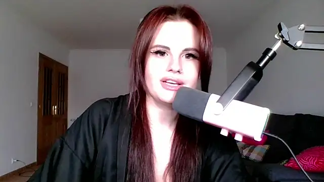 Snapshot of Della_Ideal chatting on March 2025 03:25:02 PM Della Ideal online show from March 2025 03:25:02 PM