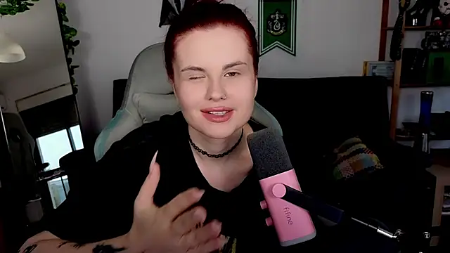 Della Ideal online show from November 2025 09:08:02 AM