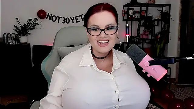 Della Ideal online show from March 2026 06:47:01 PM