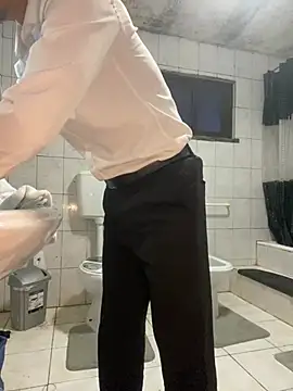 rogerdik76 online show from March 2026 06:08:01 AM