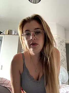 Busty-smiley-miley online show from September 2025 10:49:02 AM