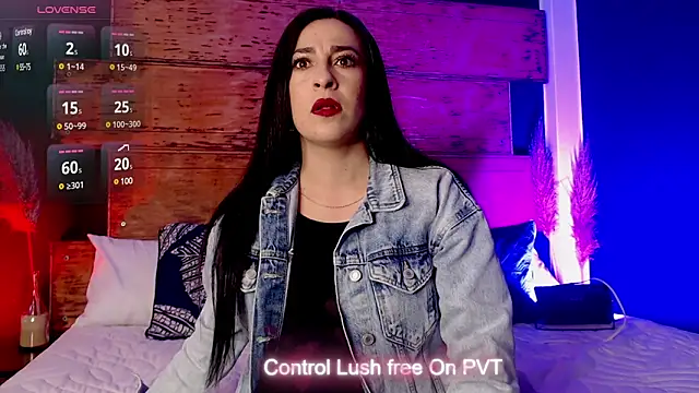 Snapshot of Bella_williamss_ chatting on March 2025 08:20:02 PM Bella williamss online show from March 2025 08:20:02 PM