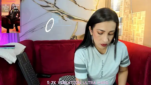 Snapshot of Bella_williamss_ chatting on September 2025 03:50:01 PM Bella williamss online show from September 2025 03:50:01 PM