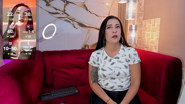 Snapshot of Bella_williamss_ chatting on October 2025 07:36:02 PM Bella williamss online show from October 2025 07:36:02 PM