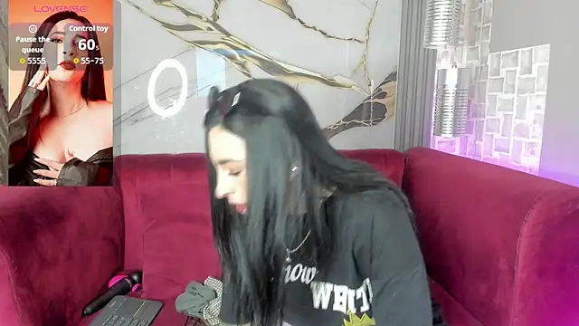 Bella williamss  online show from December 2025 07:44:01 PM