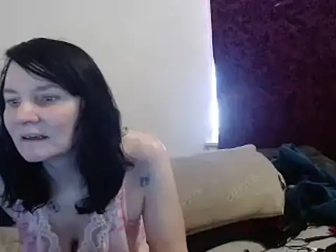 Snapshot of Hotmodel1984 chatting on January 2025 05:49:01 PM Hotmodel1984 online show from January 2025 05:49:01 PM