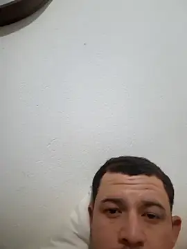 comcoroas online show from May 2026 01:02:02 AM