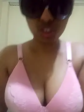 Snapshot of Maya_shery chatting on February 2025 04:32:01 PM Maya shery online show from February 2025 04:32:01 PM