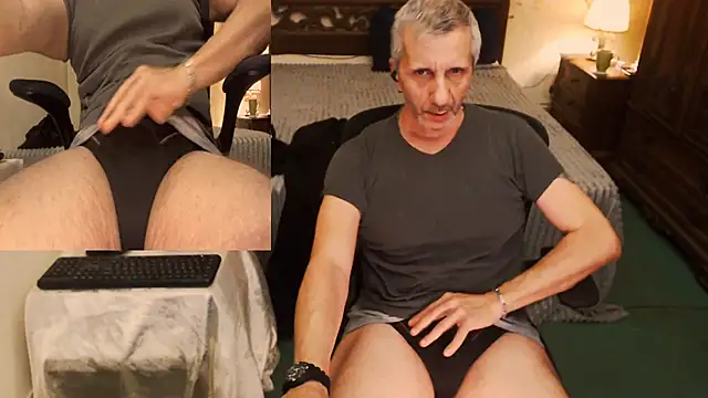 maxdaddy690 online show from September 2025 09:15:02 PM