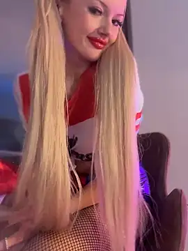 Snapshot of AngelicaaHeaven chatting on September 2025 06:11:02 PM AngelicaaHeaven online show from September 2025 06:11:02 PM