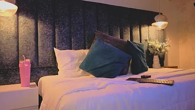 Ariannaa Suarez1 online show from September 2025 08:01:01 PM