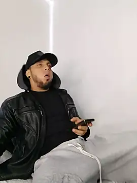 morenosiam online show from March 2026 05:22:01 AM