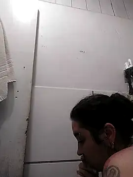 Fellyna online show from October 2025 05:21:02 PM