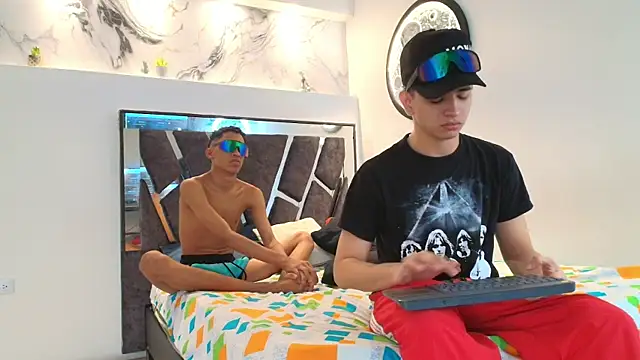 KING OFF BOYS online show from November 2025 01:32:02 PM