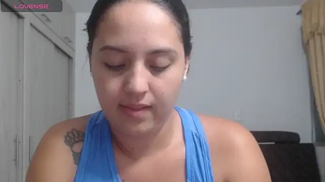 Anthonela Queen online show from December 2025 12:42:01 AM