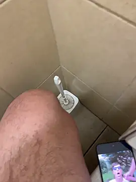 Alexander18edd online show from October 2025 01:35:02 PM