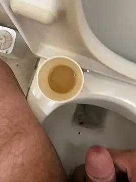 Alexander18edd online show from November 2025 01:32:02 PM