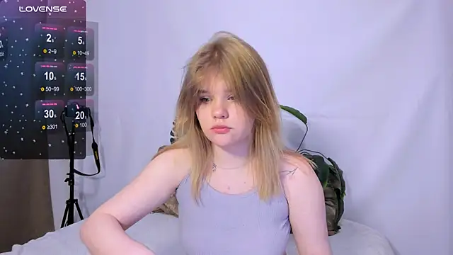 LaseyMoon online show from March 2025 09:25:02 AM