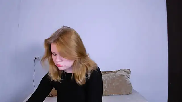 LaseyMoon online show from October 2025 10:32:02 PM