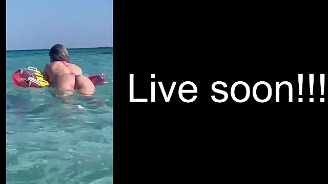 Snapshot of _Allie_ chatting on October 2025 04:09:01 AM Allie online show from October 2025 04:09:01 AM