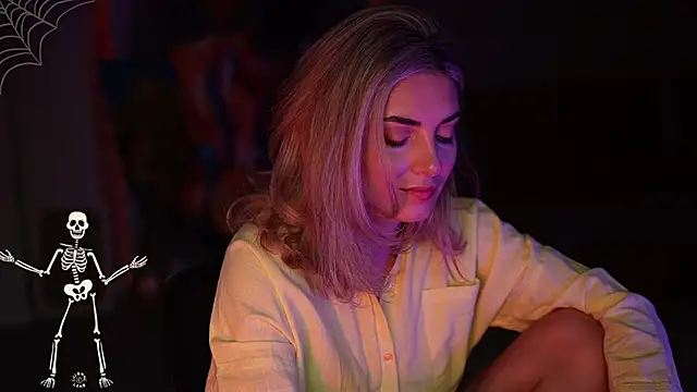 Snapshot of _Allie_ chatting on October 2025 05:46:01 AM Allie online show from October 2025 05:46:01 AM