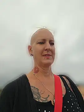 Snapshot of Emma_Milf25 chatting on April 2026 05:19:02 PM Emma Milf25 online show from April 2026 05:19:02 PM