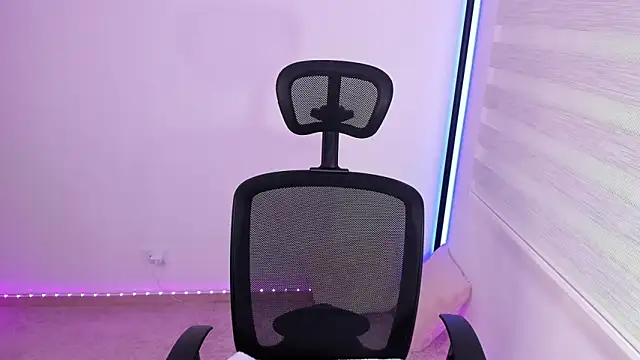 sweet Juno online show from March 2026 11:54:01 AM