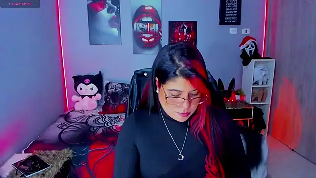 Veronika metal online show from November 2025 08:43:01 PM