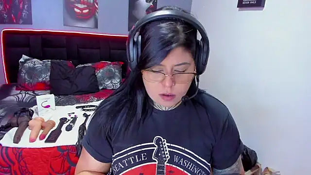 Veronika metal online show from July 2026 10:12:02 PM