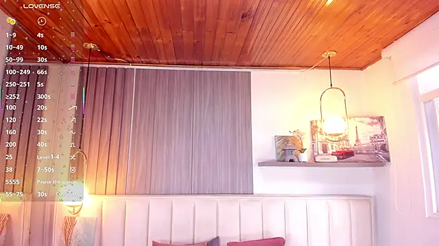 Snapshot of Nicoll_Evans_ chatting on October 2025 01:09:01 PM Nicoll Evans online show from October 2025 01:09:01 PM