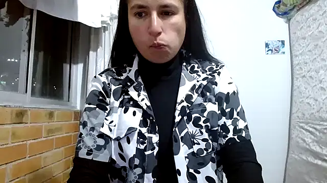 Escarcha-blue online show from November 2025 03:53:02 AM