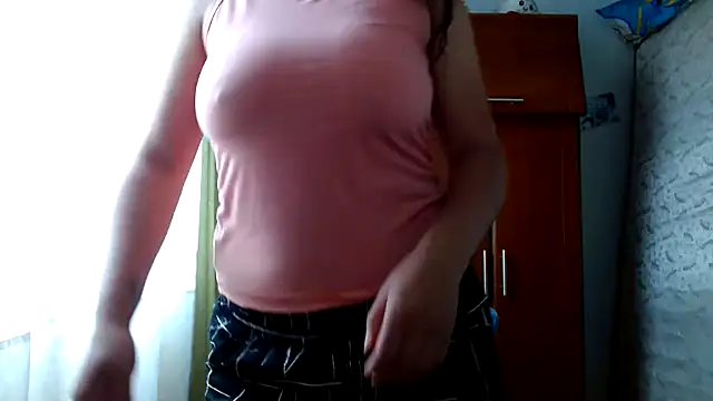 Snapshot of Escarcha-blue chatting on April 2026 02:43:02 PM Escarcha-blue online show from April 2026 02:43:02 PM